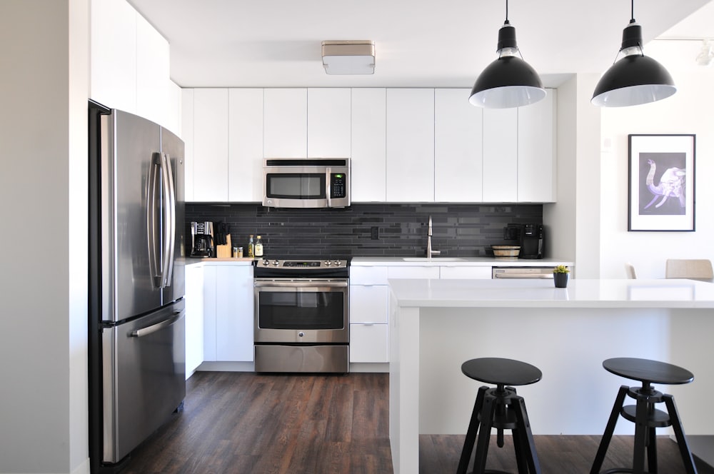 Full kitchen